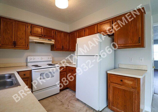 Foto del edificio - Shelby Township Duplex