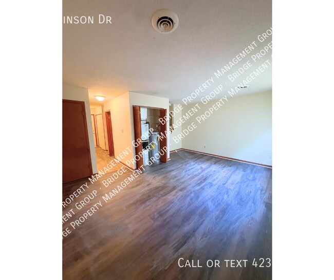 Foto del edificio - 6929 Robinson Dr