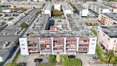 Building Photo - 6070 W 19th Ave