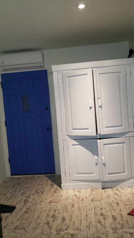 Building Photo - 1440 W Valerio St