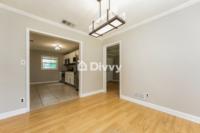Building Photo - 2680 Larkspur Dr SE