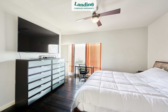 Foto del edificio - 5920 Fairdale Ln