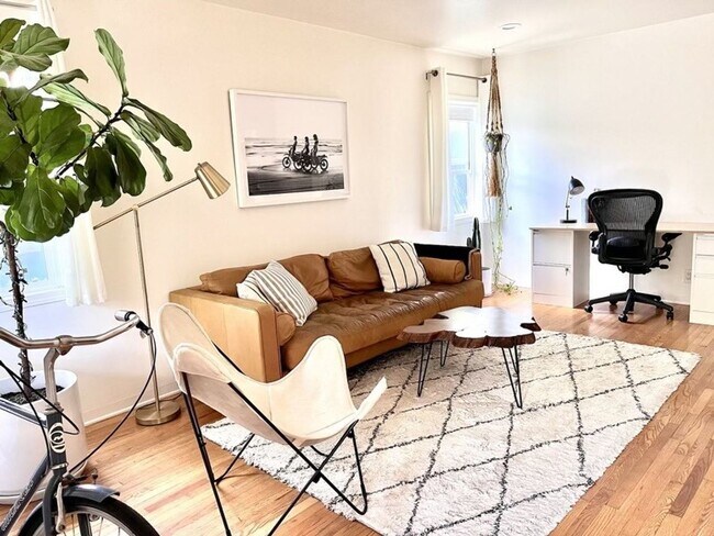 Building Photo - 01147VA