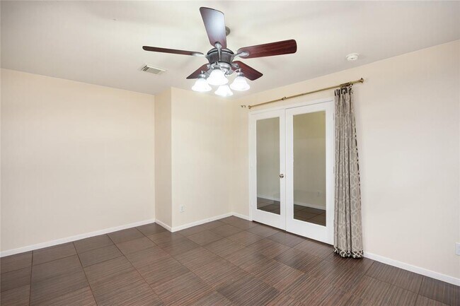 Foto del edificio - 24534 Cornell Park Ln