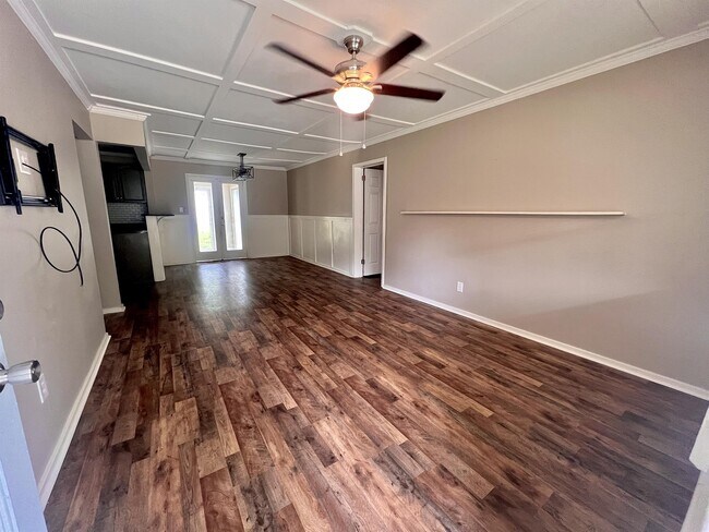 Building Photo - 716 Magness Dr