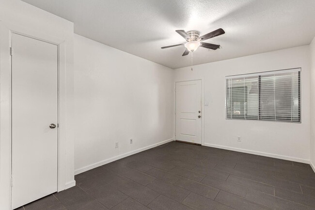 Building Photo - 3034 N 35th St