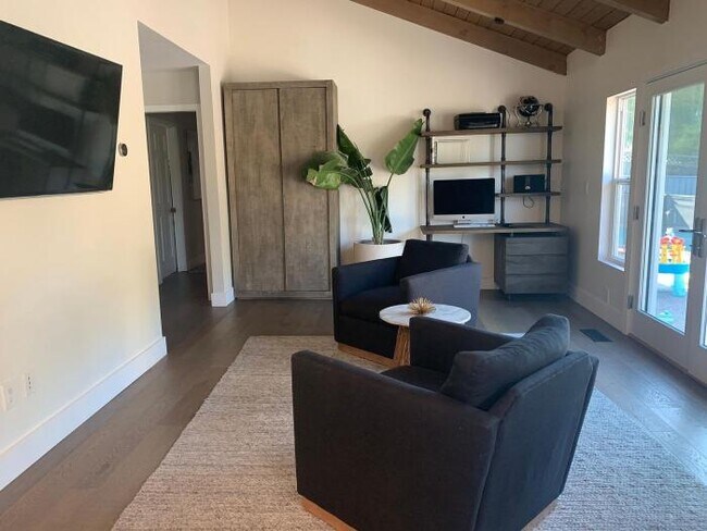 Building Photo - 4 bedroom in San Rafael CA 94901