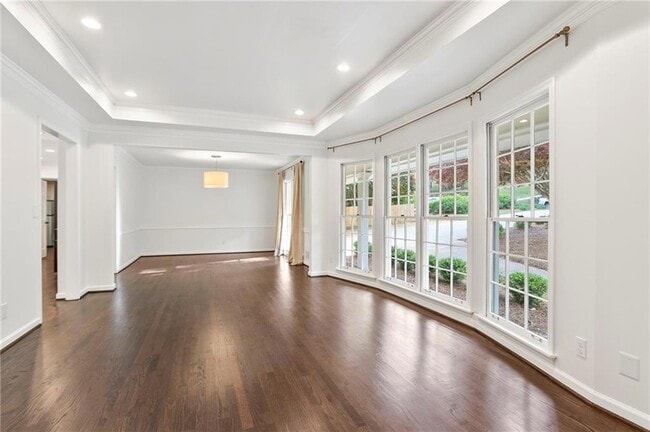 Foto del edificio - 4555 Runnemede Rd NW