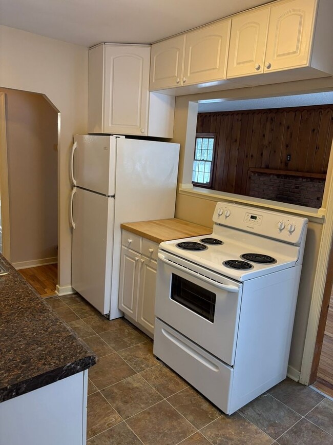 Building Photo - 3522 Baker Rd