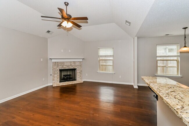 Foto del edificio - 9440 Darren Cir S