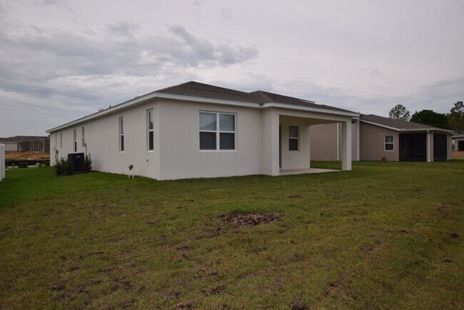 Foto del edificio - 3 Bedroom 2 Bath House For Rent at 8096 Ch...
