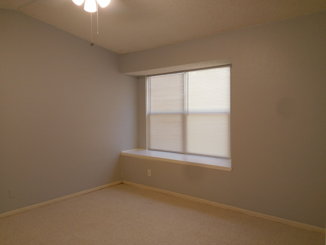 Master Bedroom - 2522 Corian Glen Dr