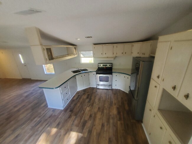 Foto del edificio - 3931 W Ridgewood Dr