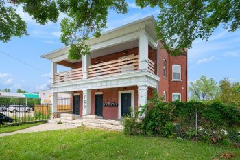 Primary Photo - 2 Bed, 2 Bath Multiplex in Kansas City, KS