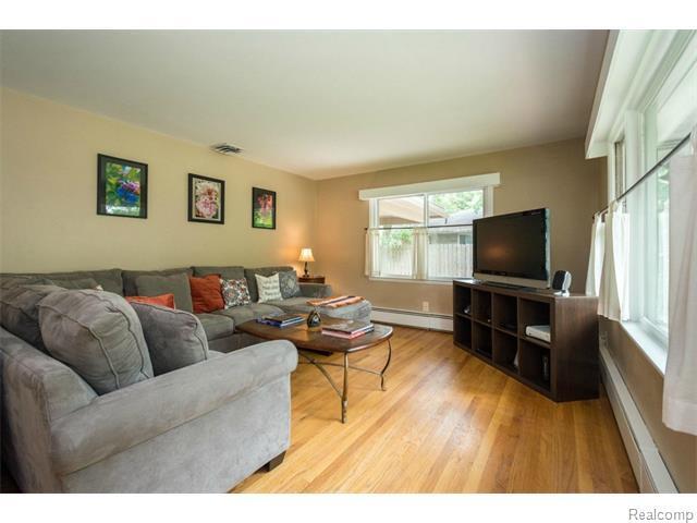 Foto del edificio - 1811 Alhambra Dr