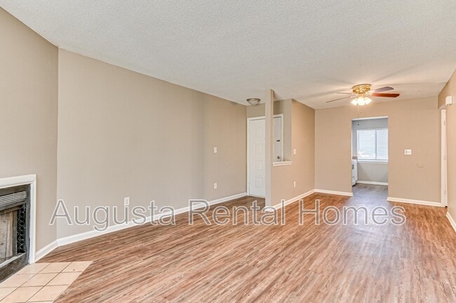 Building Photo - 2812A Thomas Lane