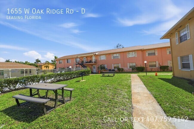 Foto del edificio - 1655 W Oak Ridge Rd