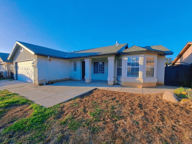 Building Photo - Move-In Special: First Month Free—Don’t Mi...