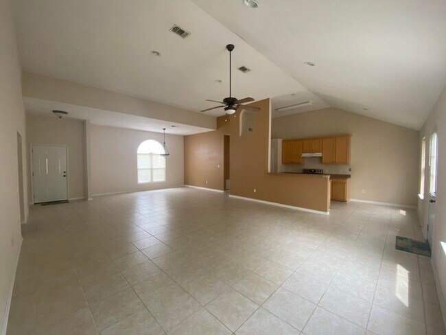 Foto del edificio - 2360 Crescent Rd