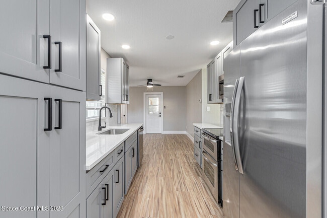 Building Photo - 5711 Margo Ct