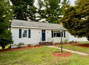 Building Photo - 5 Bisson St