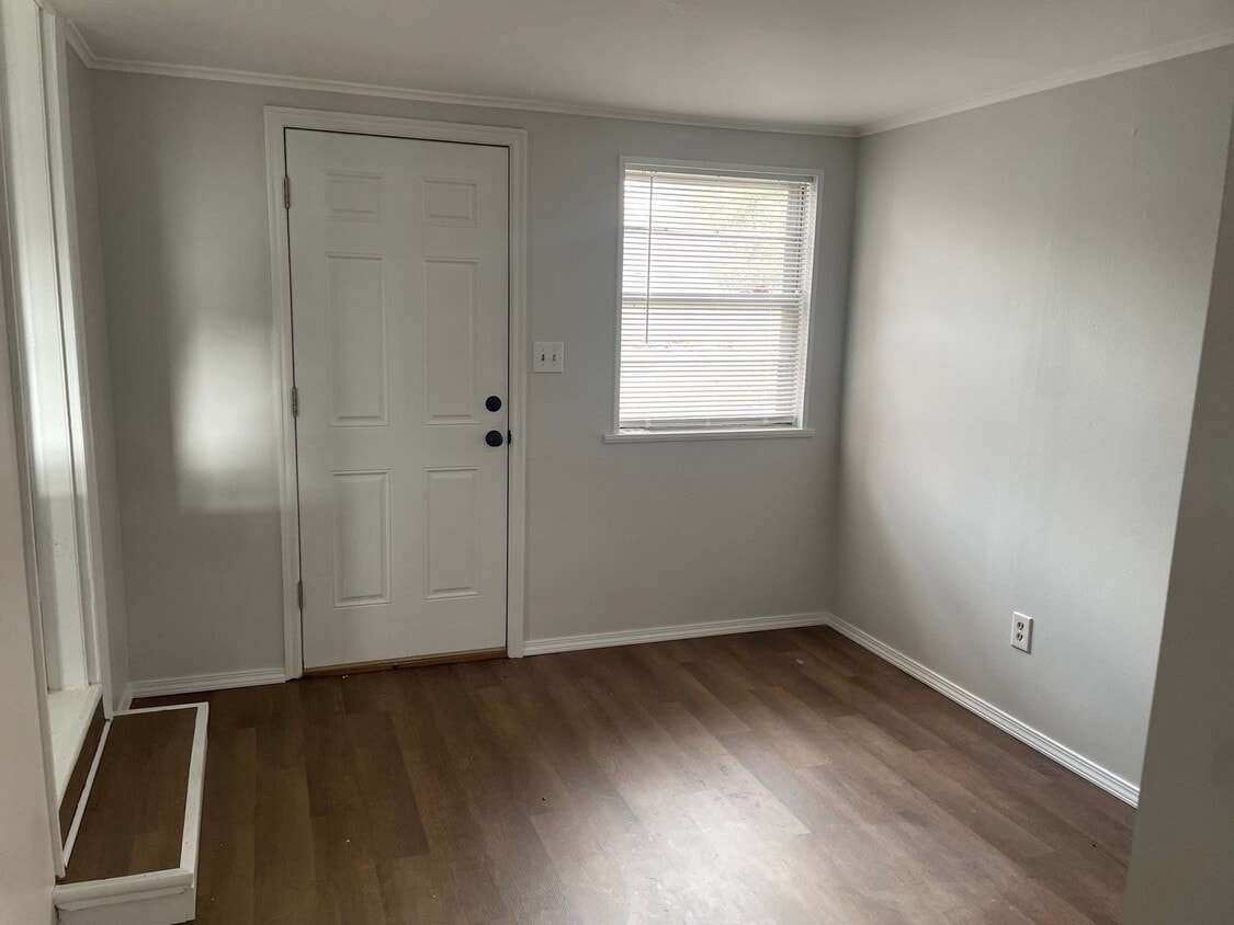 Foto principal - 1235 S Sandusky Ave