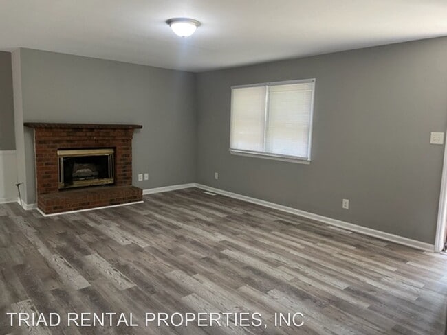 Building Photo - 3 br, 2 bath House - 950 NORTHSHORE DR