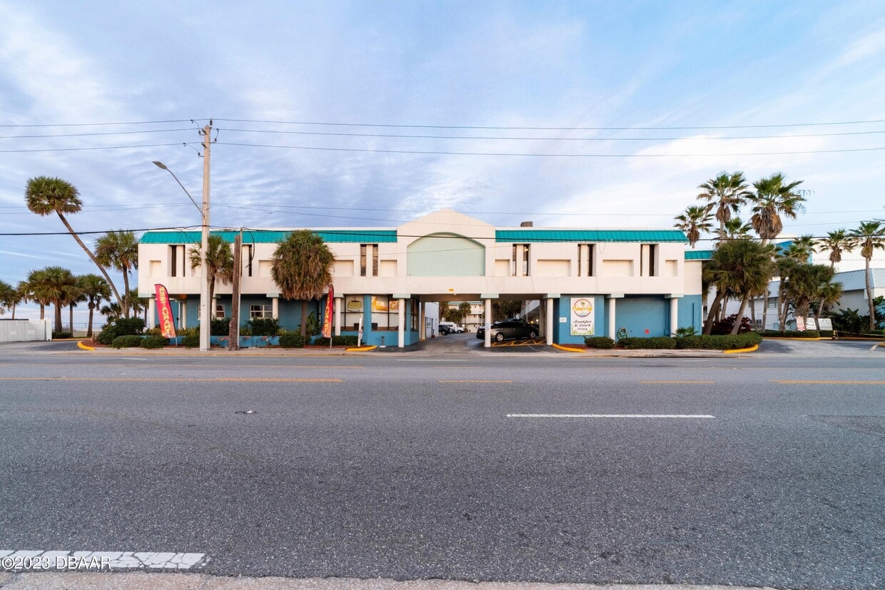 Primary Photo - 935 S Atlantic Ave