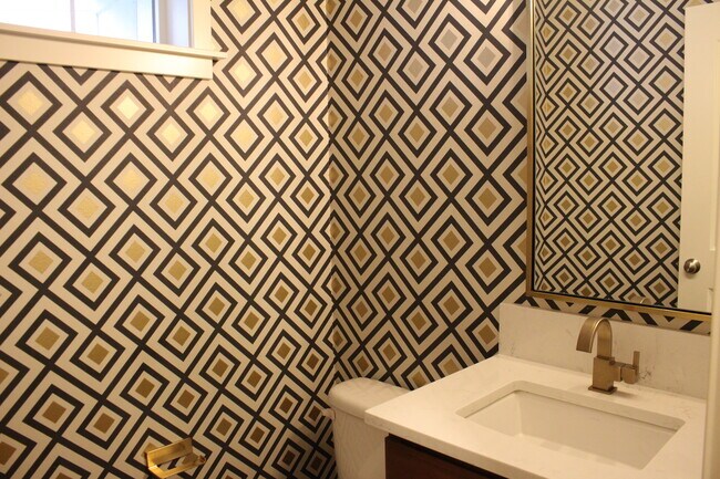 Building Photo - 17312 122nd Ave NE