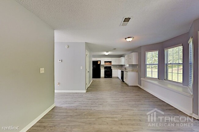 Building Photo - 2311 Eagles Nest Cir