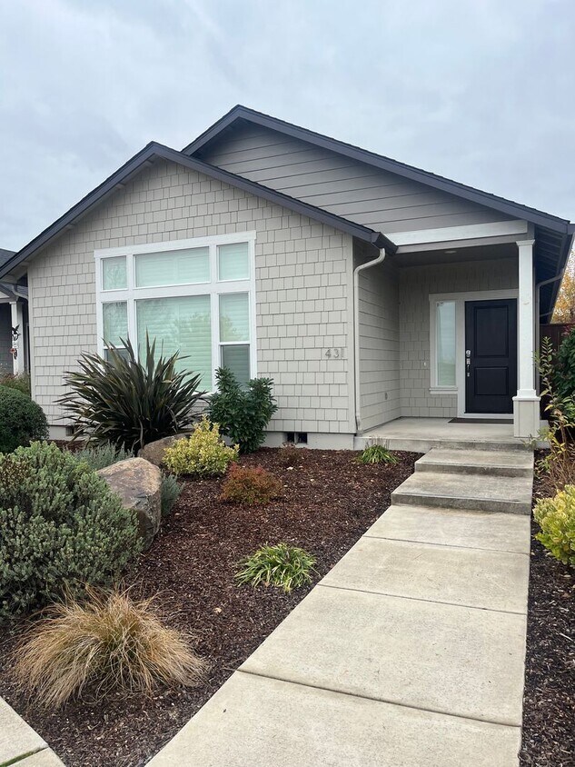 Foto principal - 2 Bedroom 2 Bath House