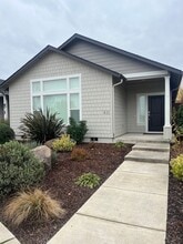 Building Photo - 431 S Haskell St