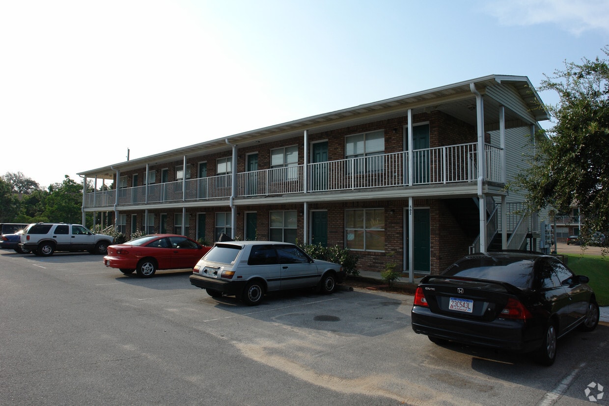 1715 W Highway 98, Mary Esther, FL 32569 Apartments in Mary Esther