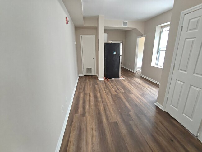 Foto del edificio - 279 Goldsmith Ave