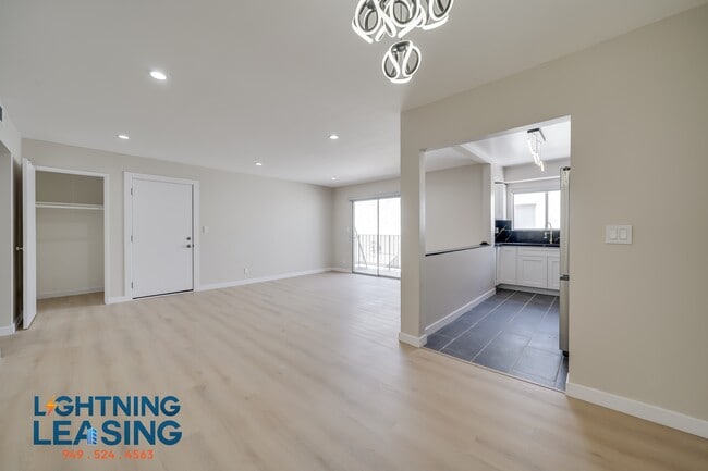 Building Photo - 1035 Hayworth Ave
