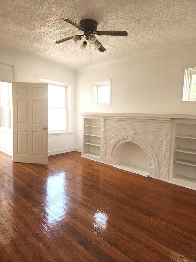Foto del edificio - 3301 W Potomac Ave