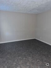 Building Photo - 660 E Irby St