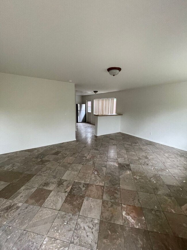 Foto del edificio - Great 3-Bedroom + Large Bonus Room Home ne...