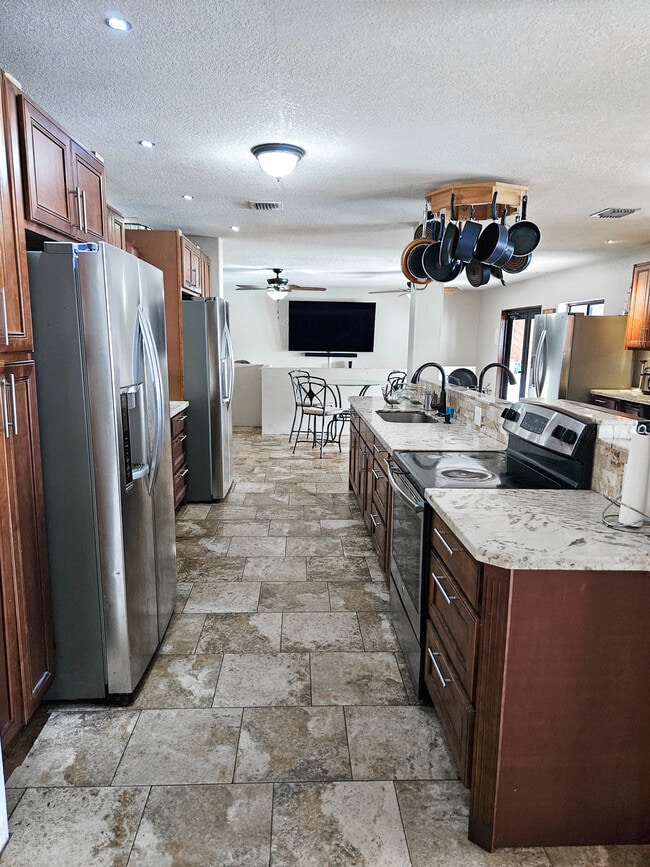 Foto del edificio - 3611 SW 132nd Ave