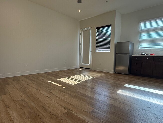 Foto del edificio - 11966 Wagner St