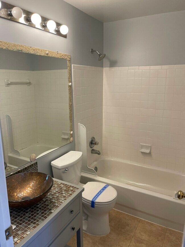 Foto del edificio - 16933 Toms River Loop