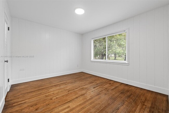 Foto del edificio - 21825 SW 154th Ave