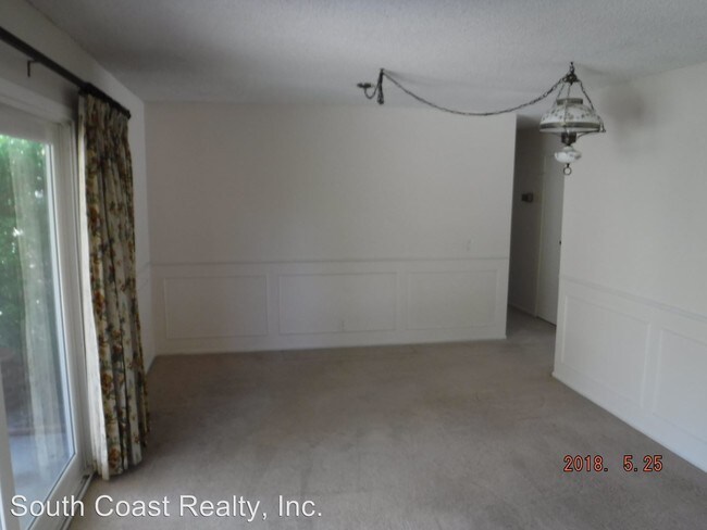 Building Photo - 4 br, 2 bath House - 857 N. Kellogg Ave.