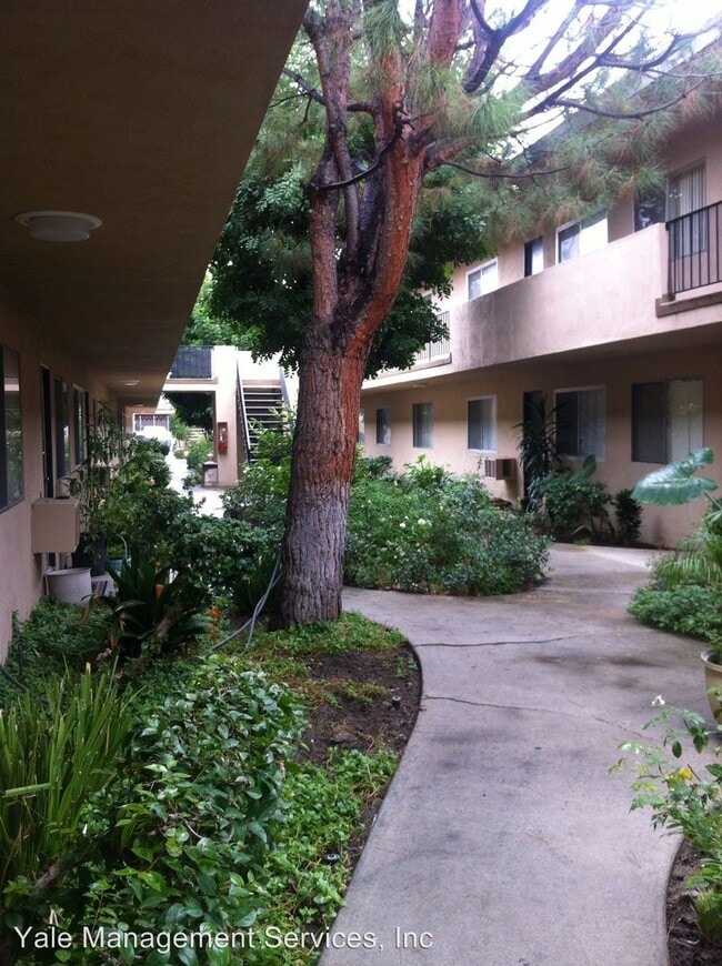 Building Photo - 7616 Fulton Ave