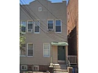 Primary Photo - 143 Mallory Ave