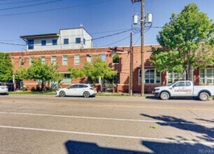 Building Photo - 3033 Blake St