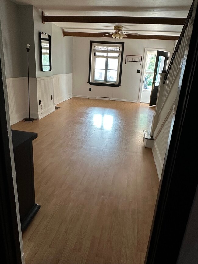 Building Photo - 1422 Hottle Ave