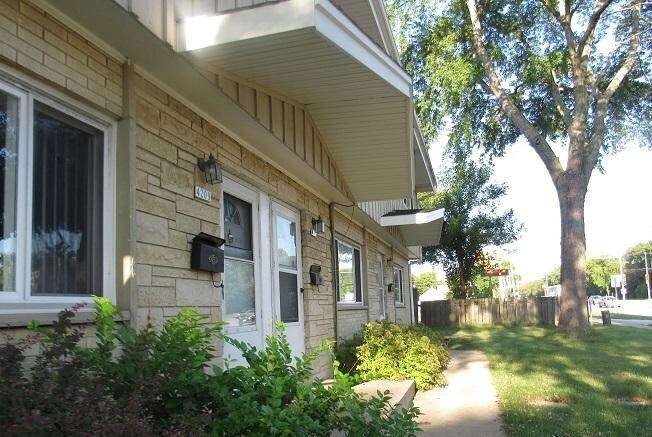 Primary Photo - 4211 W. Good Hope Rd