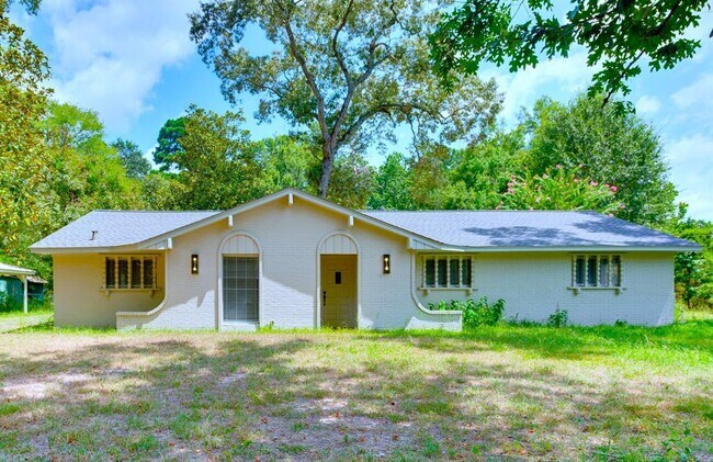 Building Photo - 14733 House Rd