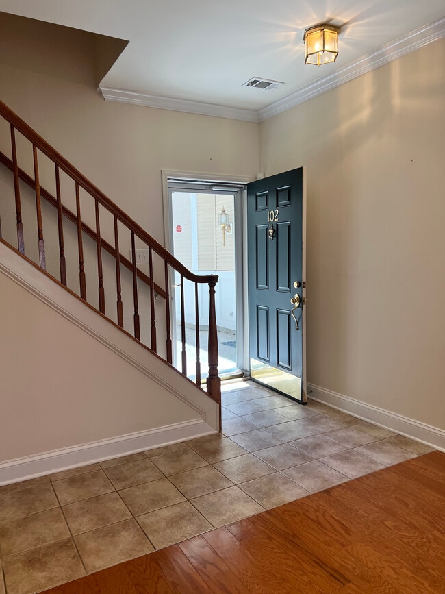 102 Pebble Brook Dr, Clifton, NJ 07014 Townhome Rentals in Clifton NJ